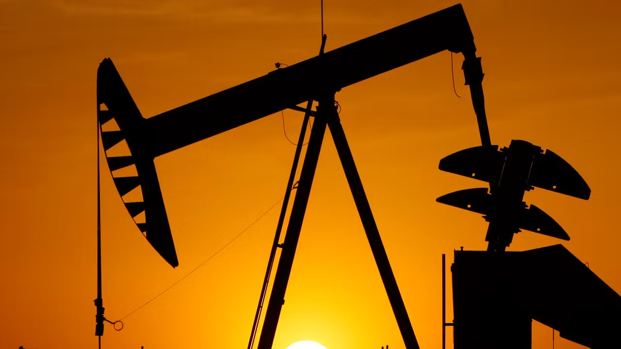 Le monde est-il en train de manquer de pétrole ? Goldman Sachs avance trois façons de répondre à cette question cruciale