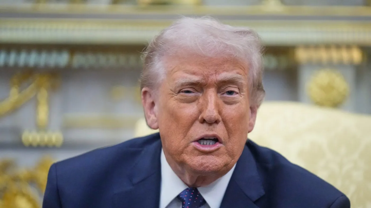 TRUMP sous pression avant le gala crypto : pump ou sell-the-news ?
